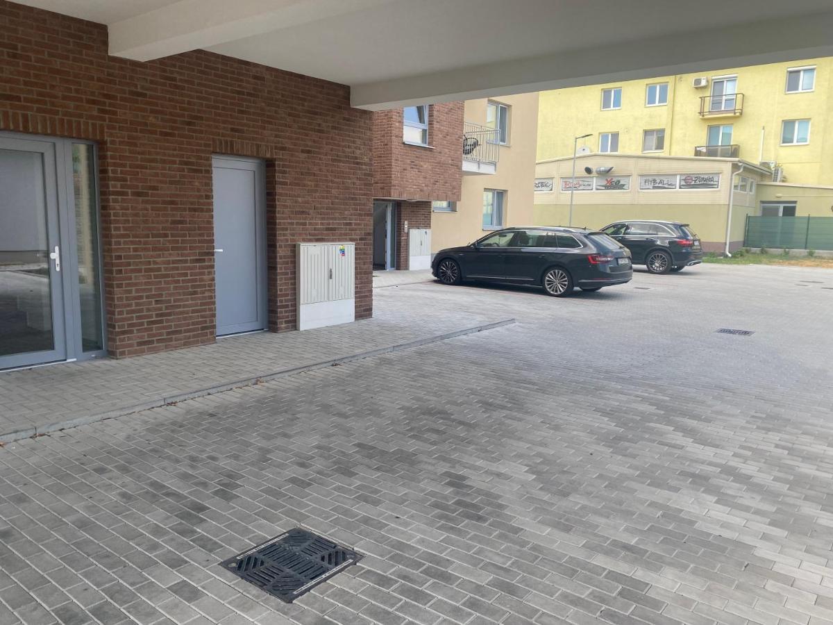 Maja Apartman Dunajská Streda Eksteriør bilde